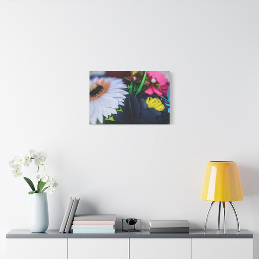 Canvas Wall Art - Gentle Summer Arrival and Full Bloom Flowers Design