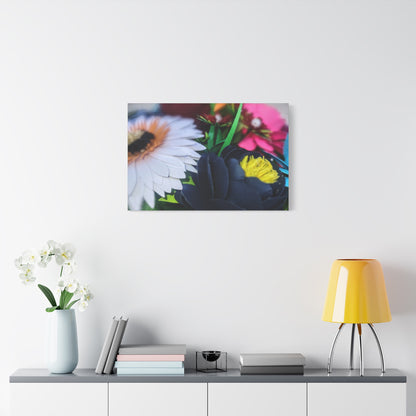 Canvas Wall Art - Gentle Summer Arrival and Full Bloom Flowers Design