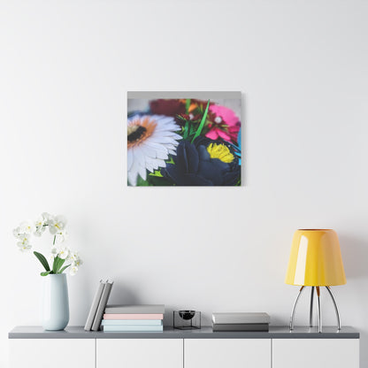 Canvas Wall Art - Gentle Summer Arrival and Full Bloom Flowers Design