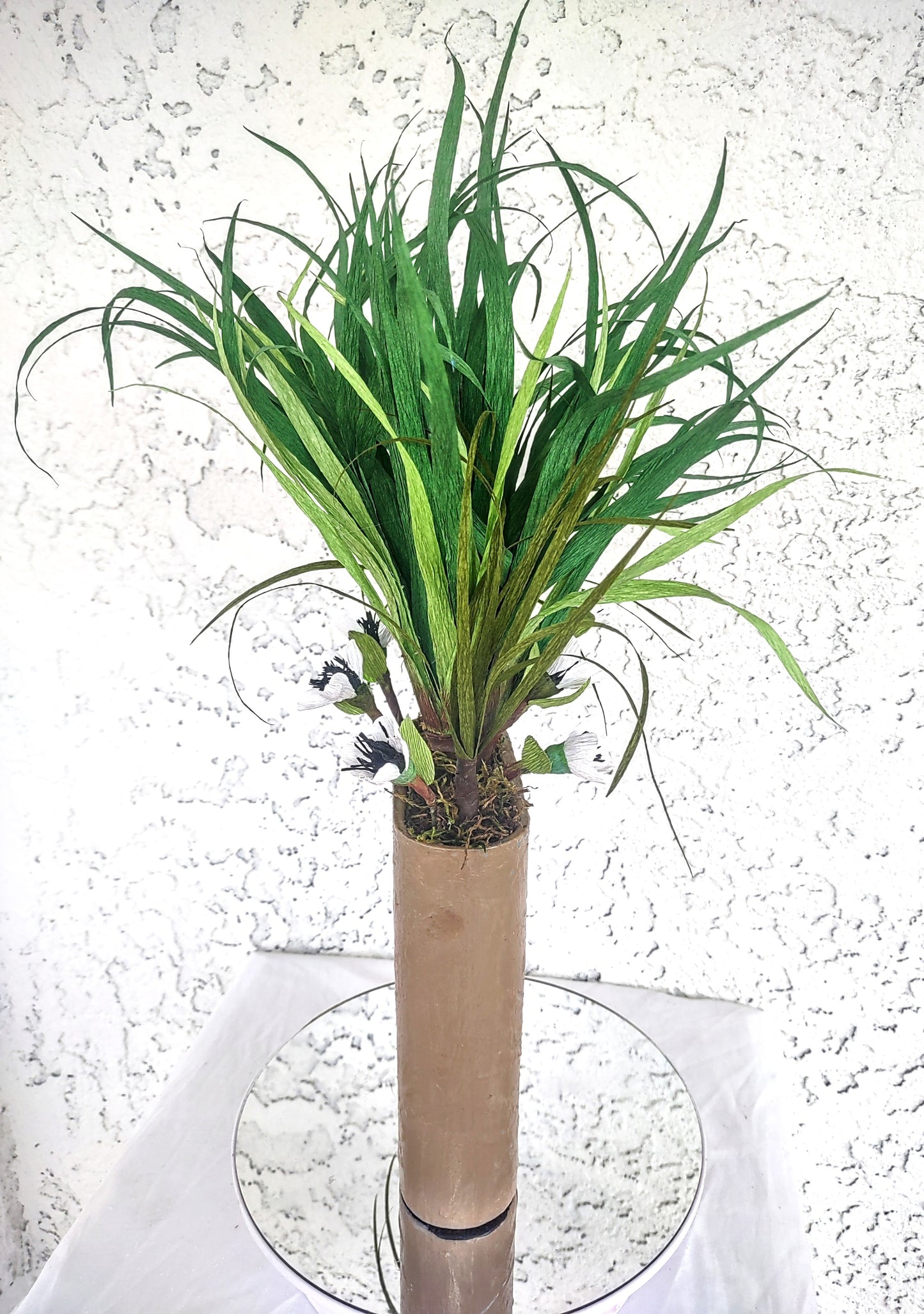 Spider plant w/Miniature white flowers